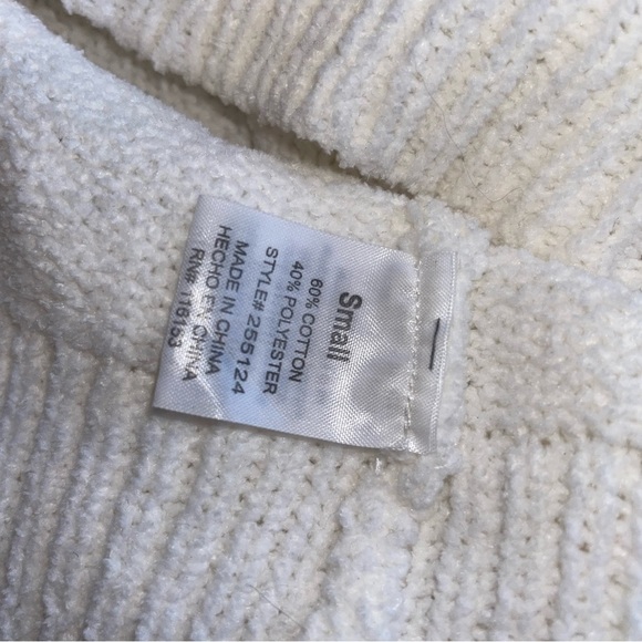 Poof New York White Sweater in Small - Picture 7 of 8